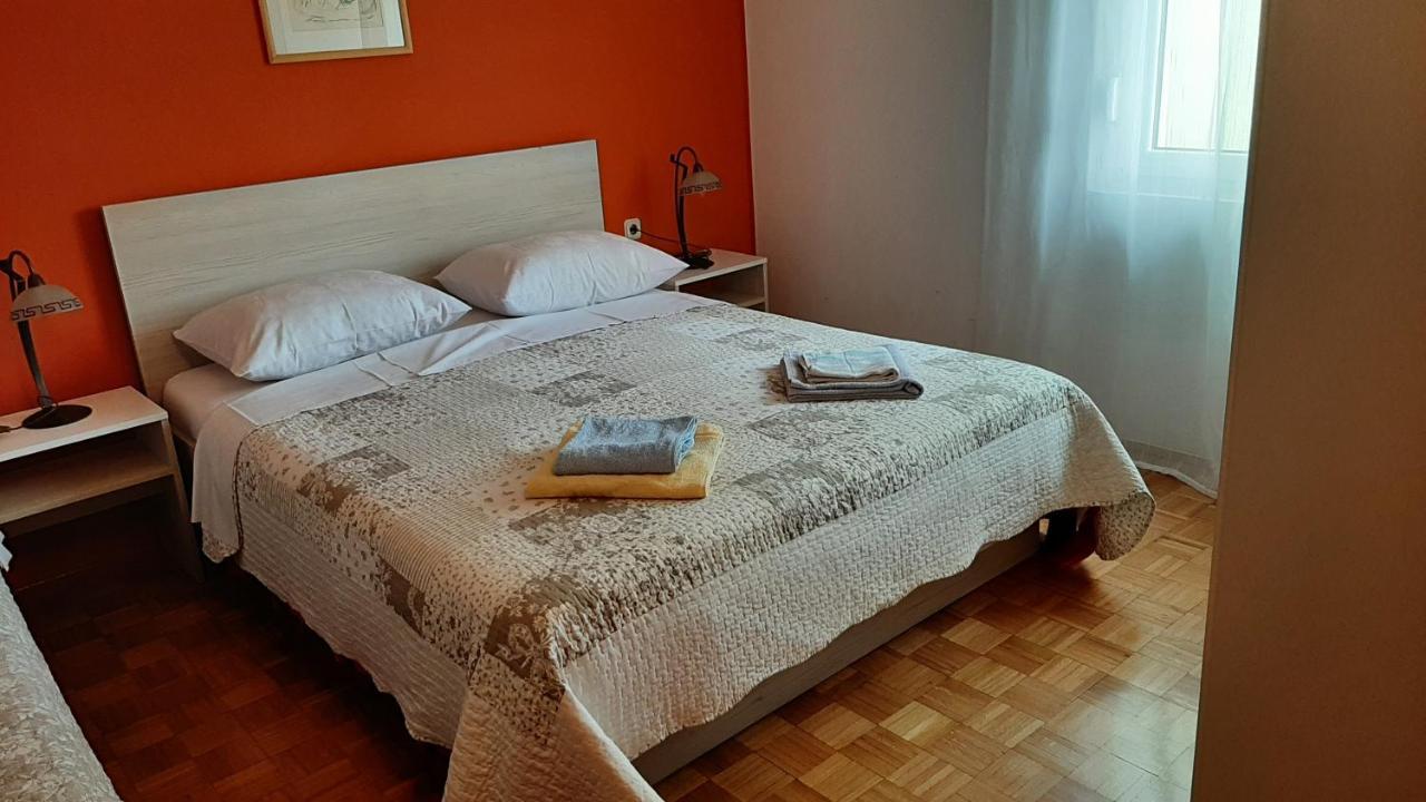 Rooms Neda Rab Town Exterior photo