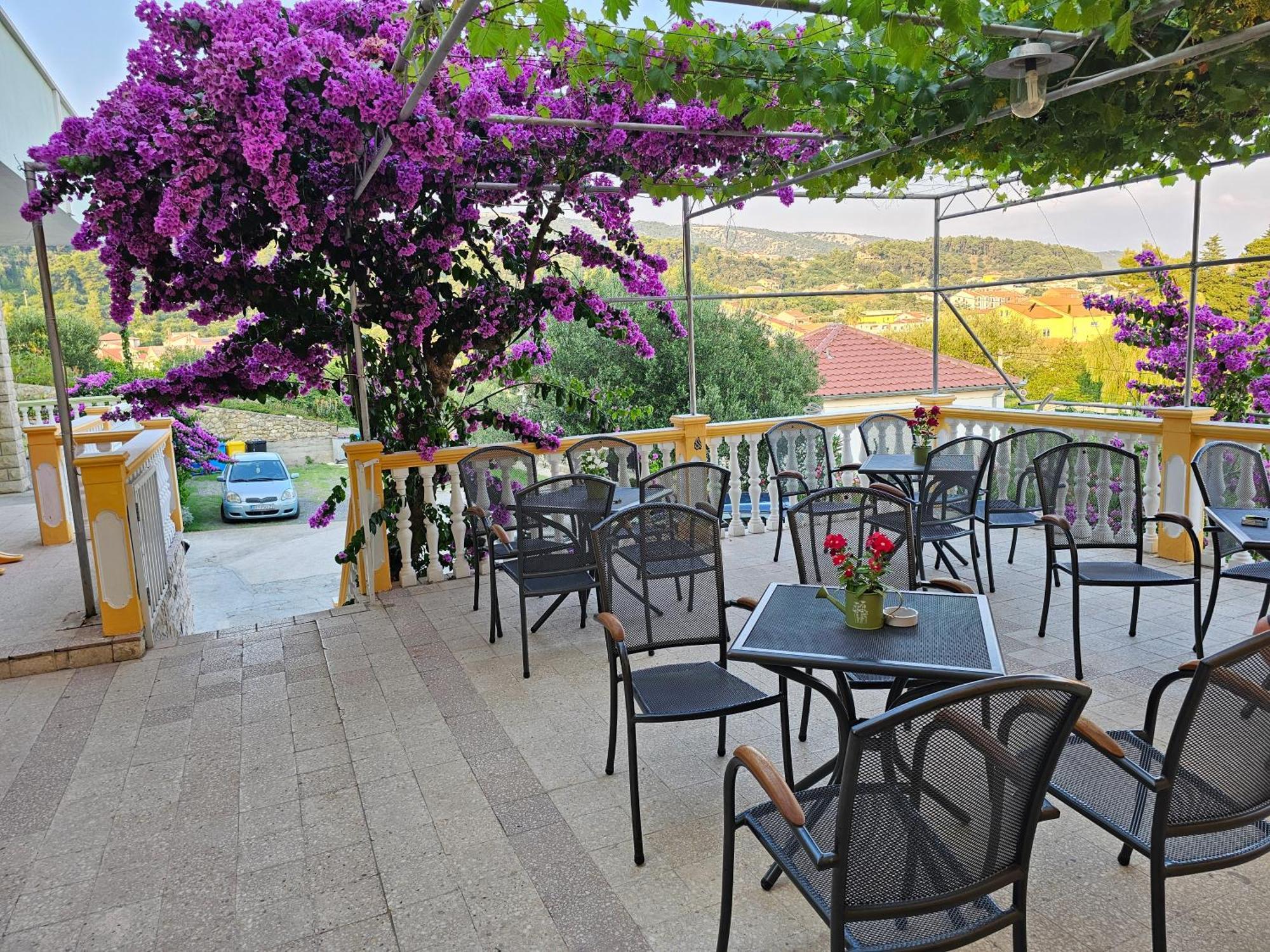 Rooms Neda Rab Town Exterior photo