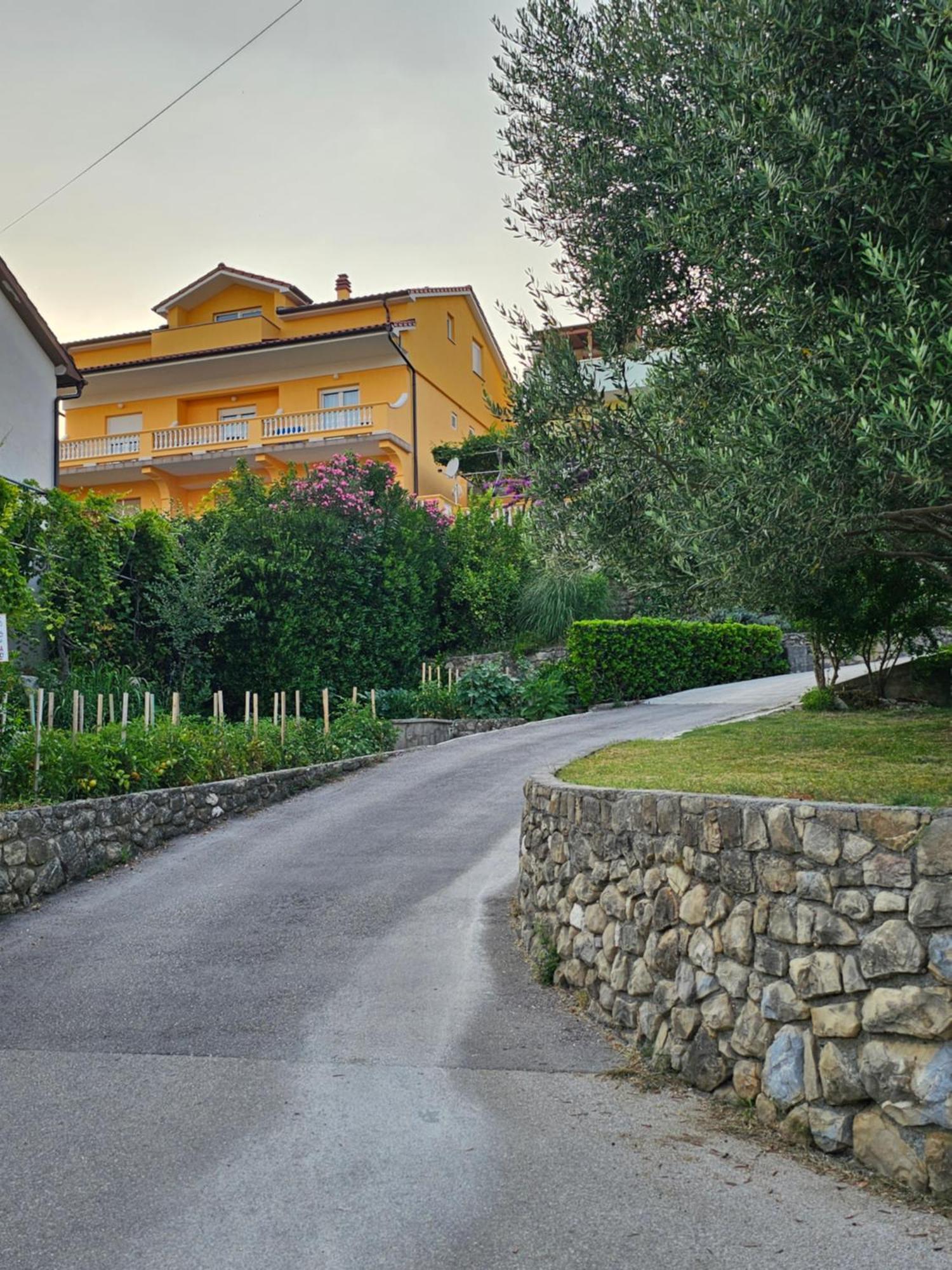 Rooms Neda Rab Town Exterior photo