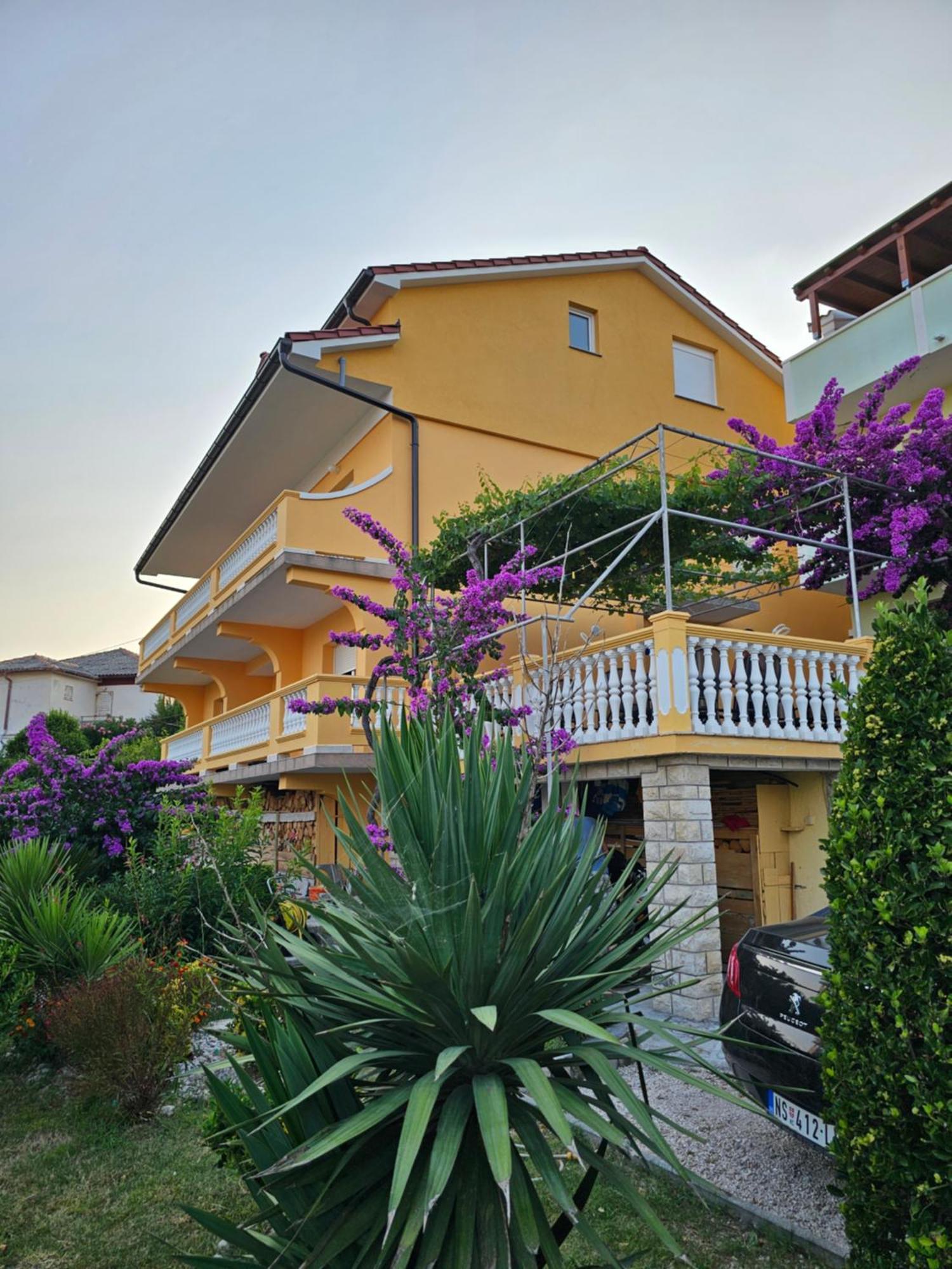 Rooms Neda Rab Town Exterior photo