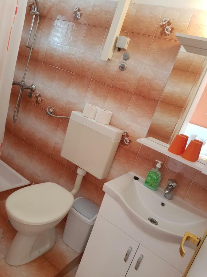 Rooms Neda Rab Town Exterior photo