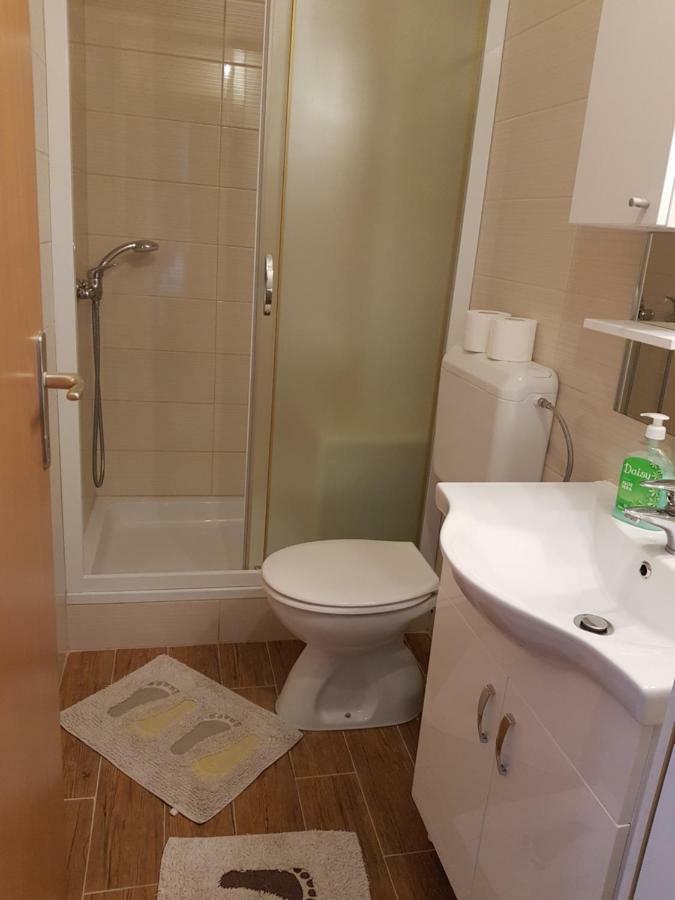 Rooms Neda Rab Town Exterior photo