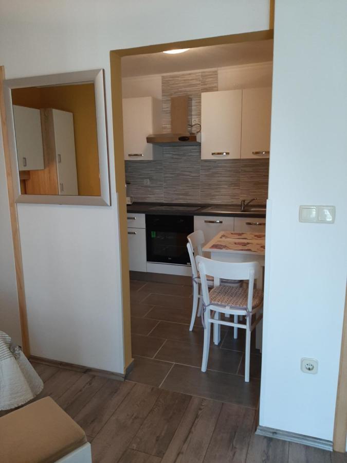 Rooms Neda Rab Town Exterior photo